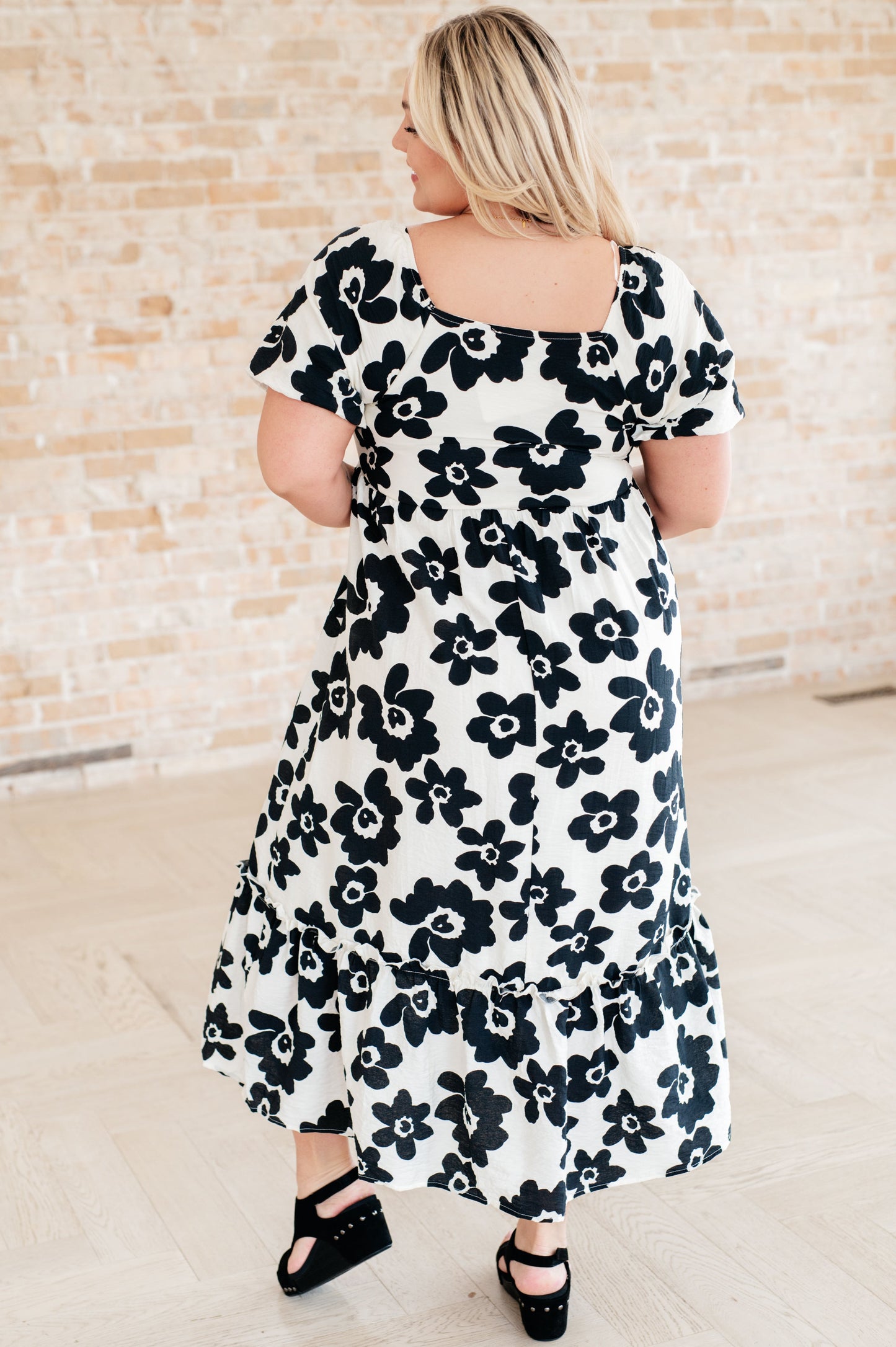 Hazel Blues® |  The Hot Topic Square Neck Floral Dress